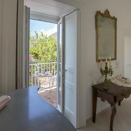 Bed & Breakfast Palazzo Cacace Relais