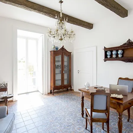 Bed & Breakfast Palazzo Cacace Relais